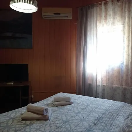 Zakarpatska Kolyba Hotel *